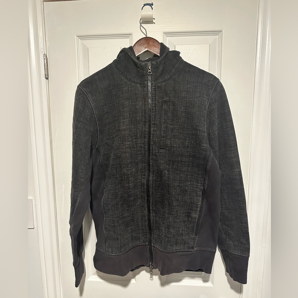 Men’s large Lululemon Scuba Hoodie in charcoal grey/black